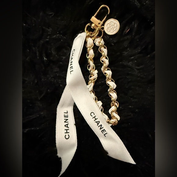 Chanel key/ purse charm - Picture 1 of 1